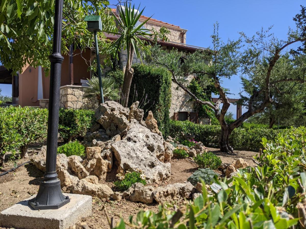Villa Fyllosia อาร์คันส์ ภายนอก รูปภาพ